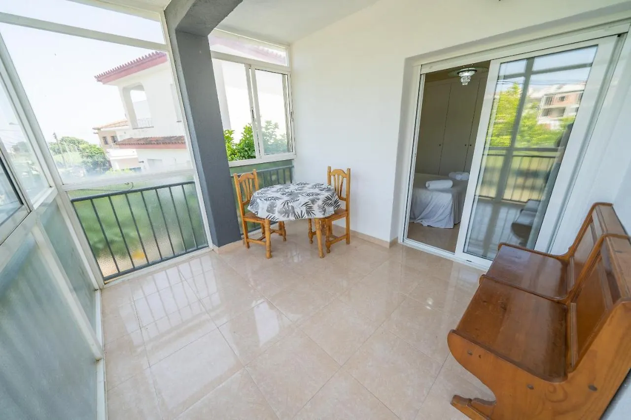 Homeholidaysrentals Dona - Costa Barcelona Pineda de Mar 0*,  Spain